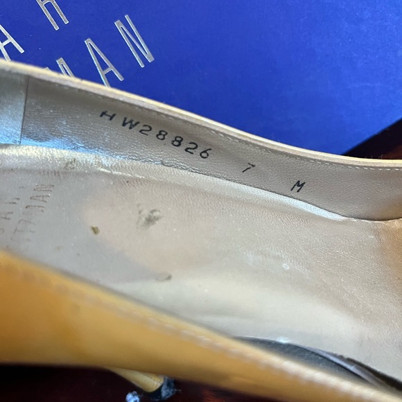 Stuart Weitzman tan patent leather heels - Picture 5 of 8
